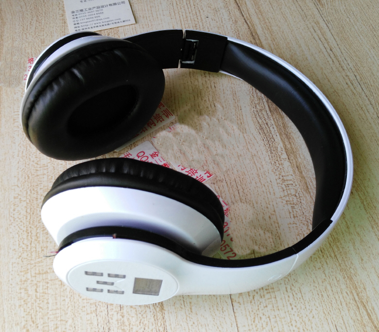 带液晶显示头戴式耳机(已量产机型）-EP功能样机拍摄图
